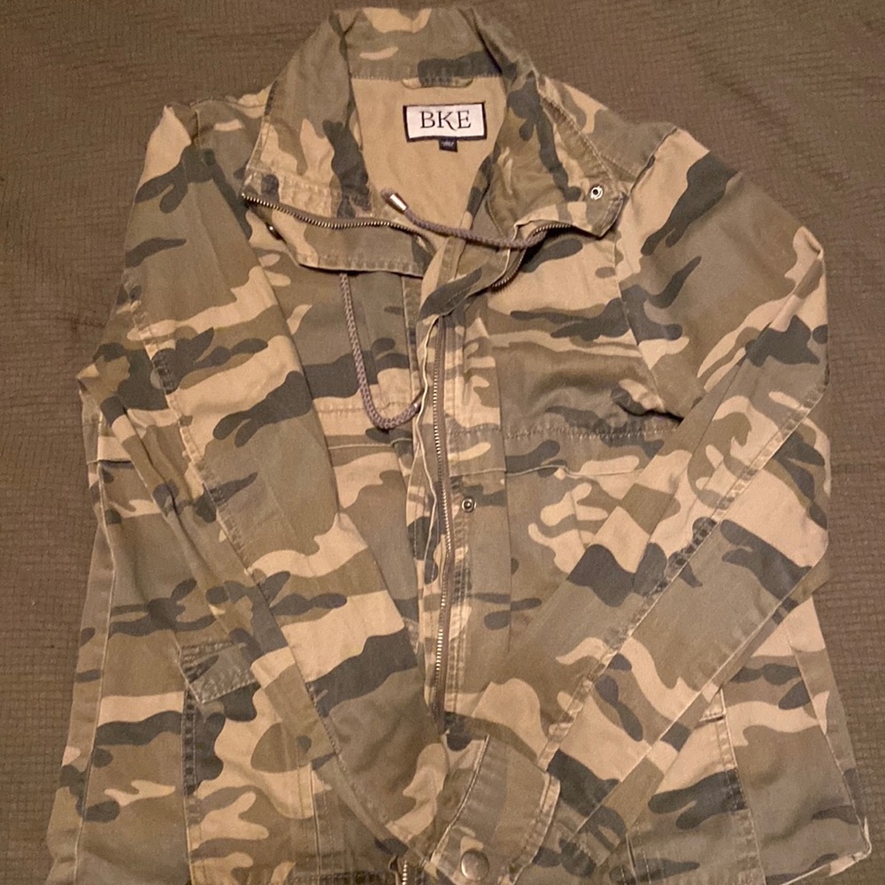 Buckle BKE camo jacket size large